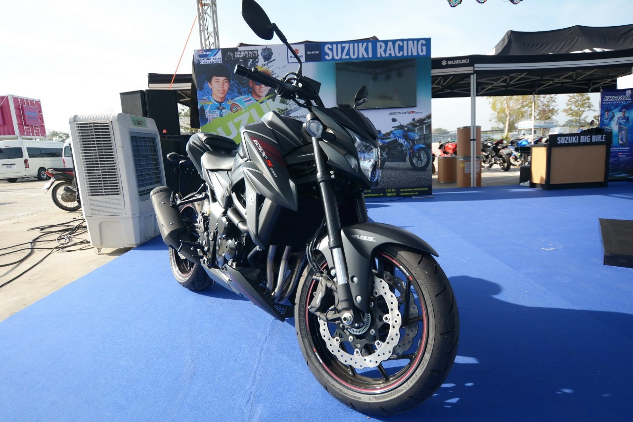 泰国国家队积极备战国际锦标赛，力争出彩(国足热身赛程全部敲定)