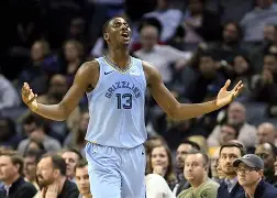 灰熊客场惜败，贾伦-杰克逊表现出色()