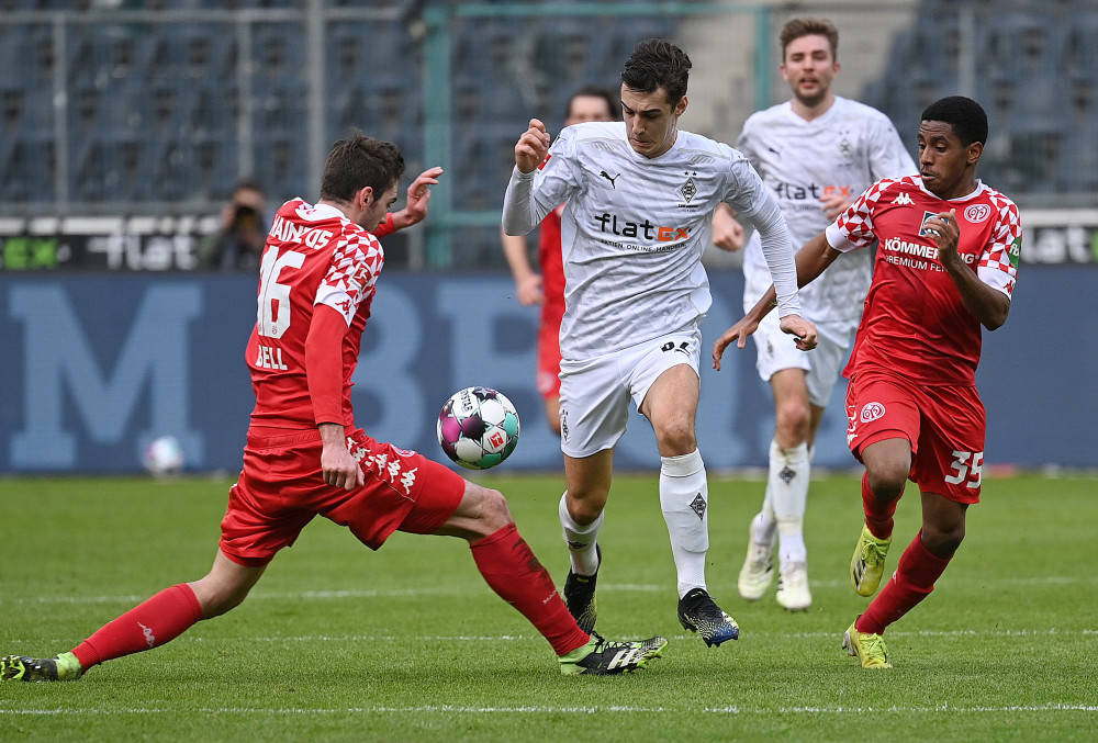 门兴格拉德巴赫迎来艰难比赛，备战良久()