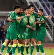 紧张激烈：恒大对阵国安，胜负难料(今日世俱杯恒大对巴萨比分恒大冲冠梦碎)