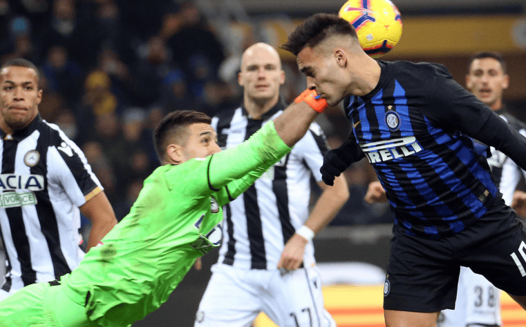 乌迪内斯在关键时刻崛起，杀入欧冠半决赛()