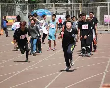 实力碰撞：场面火爆，双方拼尽全力()