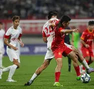 实力碰撞：场面火爆，双方拼尽全力()