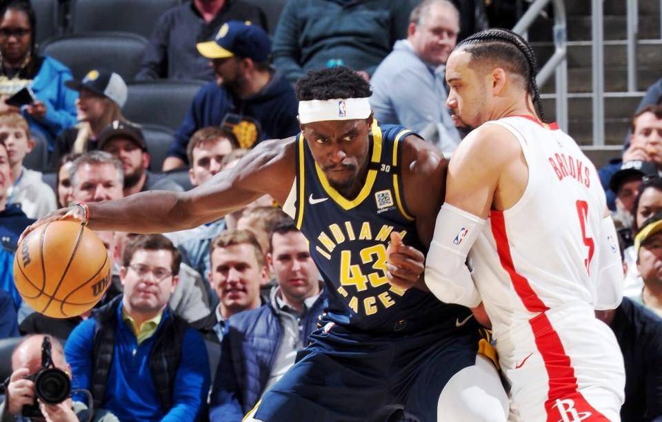 火箭双星联手，击败步行者终止连败()