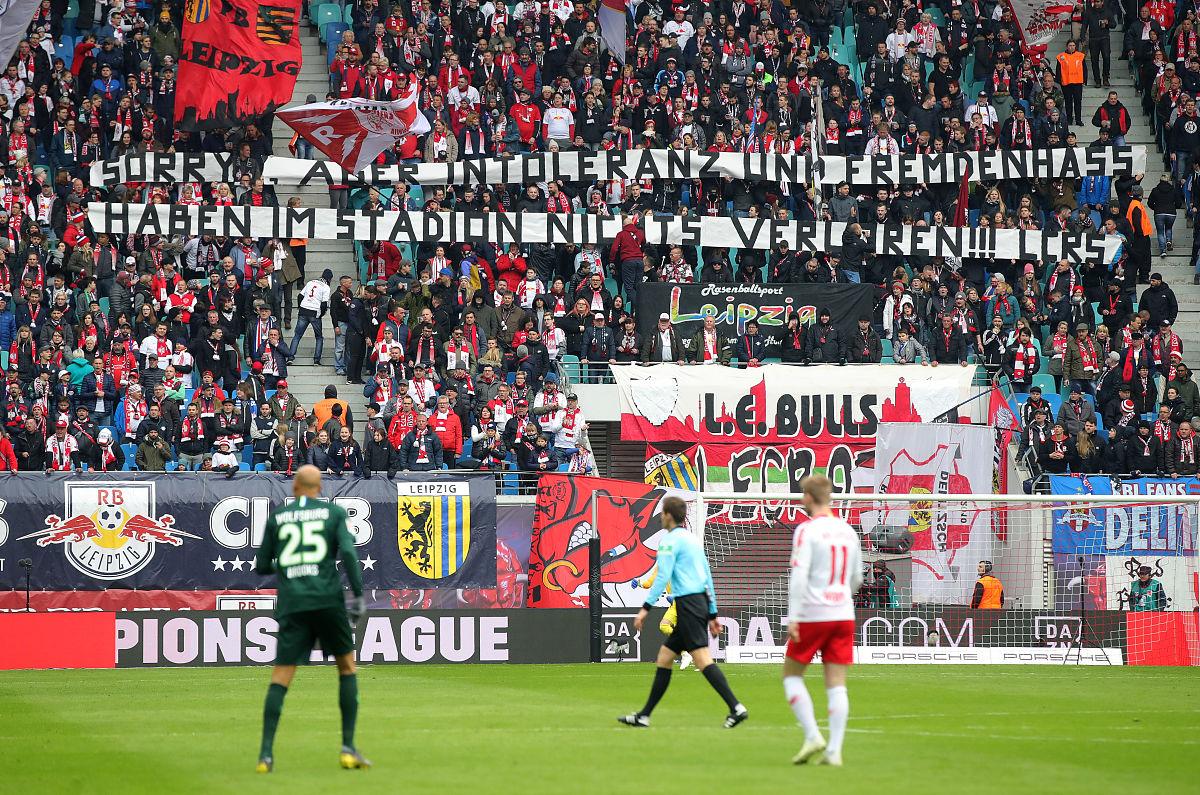 莱比锡红牛不敌对手，德甲排名下滑()