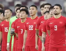 足球界瞩目战队实力出众，连续击败对手！()